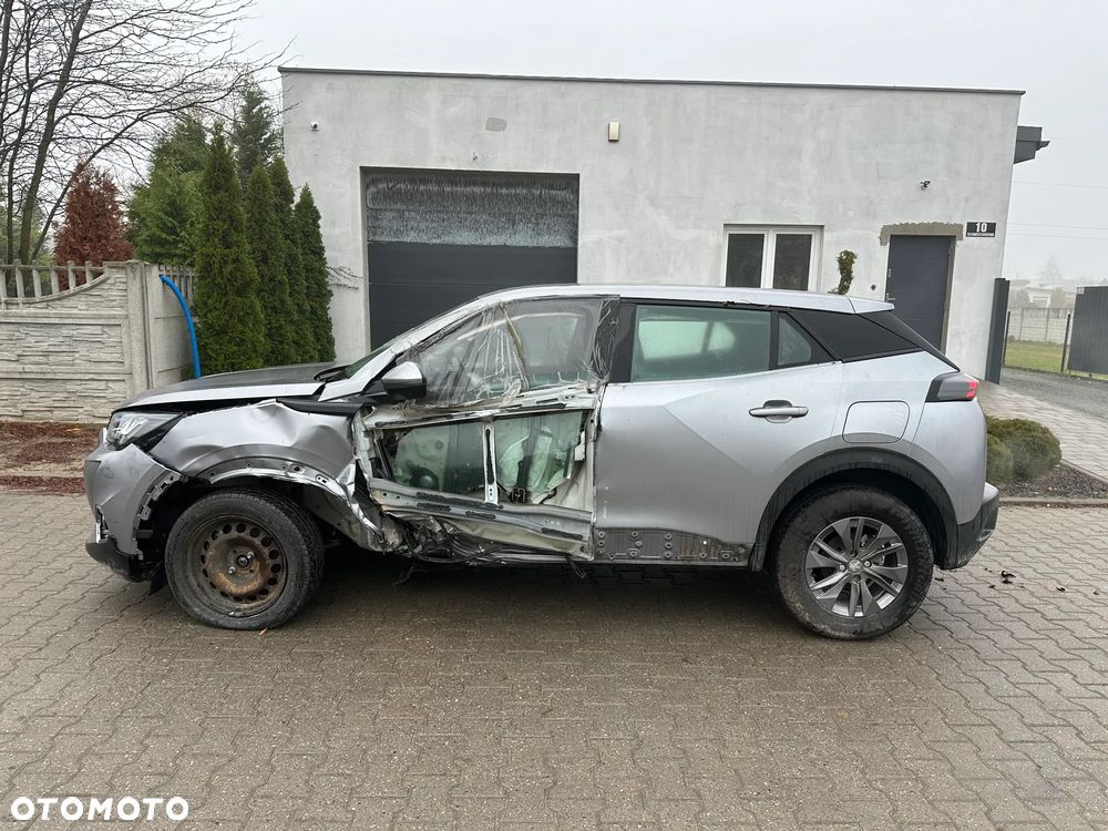 Peugeot 2008 1.5 BlueHDi Allure Pack S&S - 5