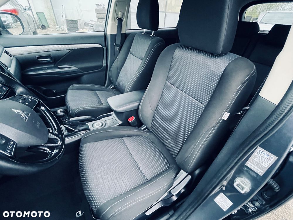 Mitsubishi Outlander 2.2 DID Intense + 4WD - 7