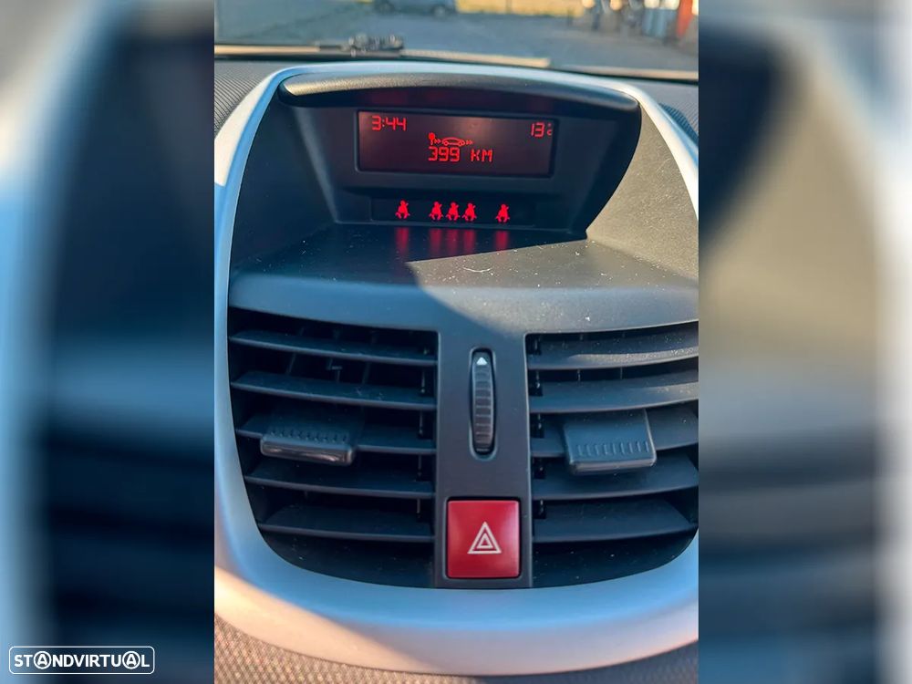 Peugeot 207 1.4 16V Sport - 9