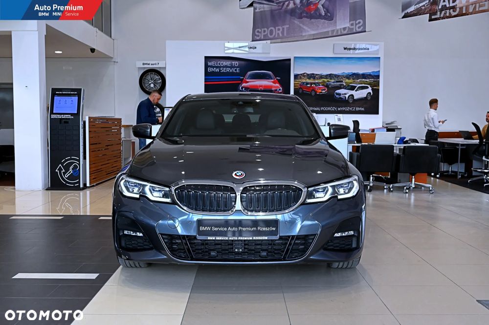 BMW Seria 3 320d xDrive M Sport sport - 2