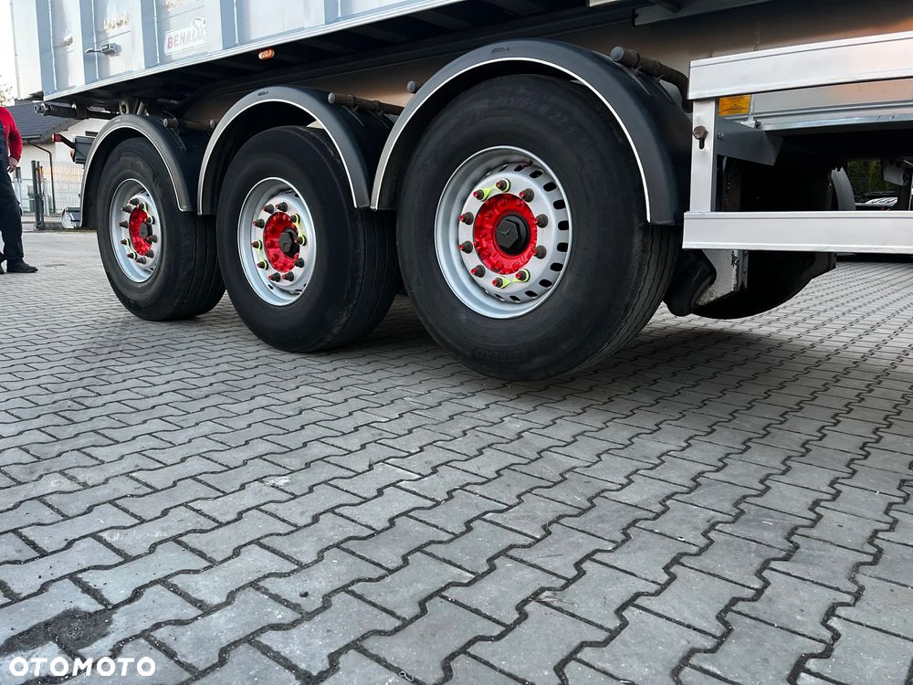 Benalu 40 m3 LEKKA 5,5 T CAŁA ALUMINIOWA KLAPO-DZWI SPROWADZONA Z FRANCJI OŚ PODNOSZONA - 6