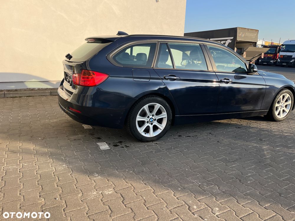 BMW Seria 3 318d Sport Line - 5