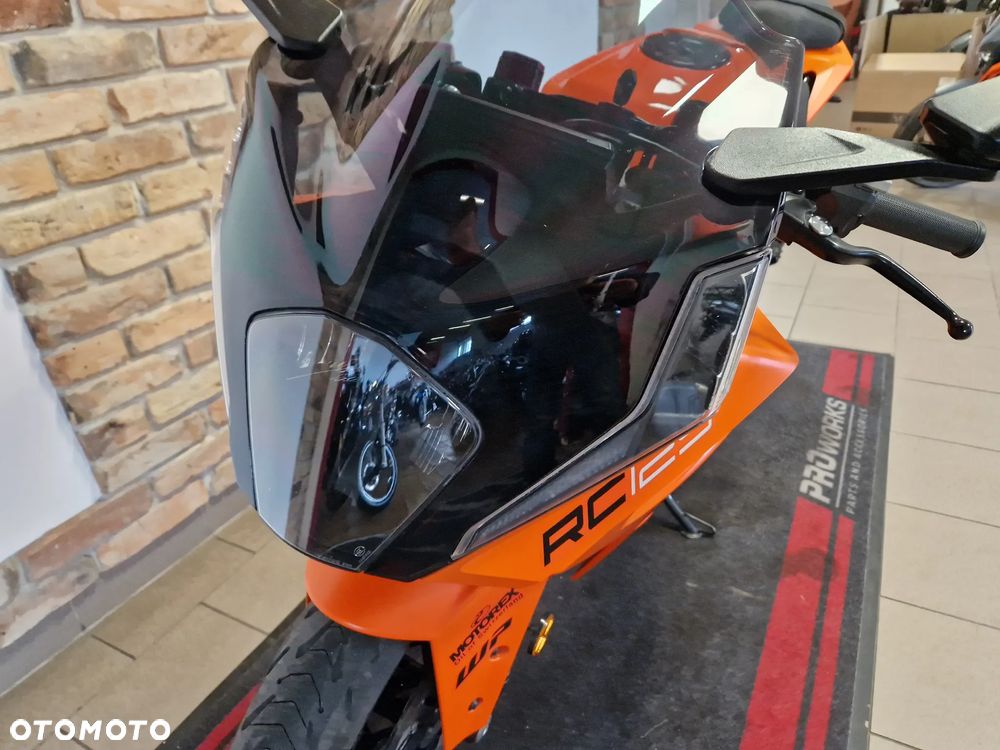 KTM RC 125 - 10
