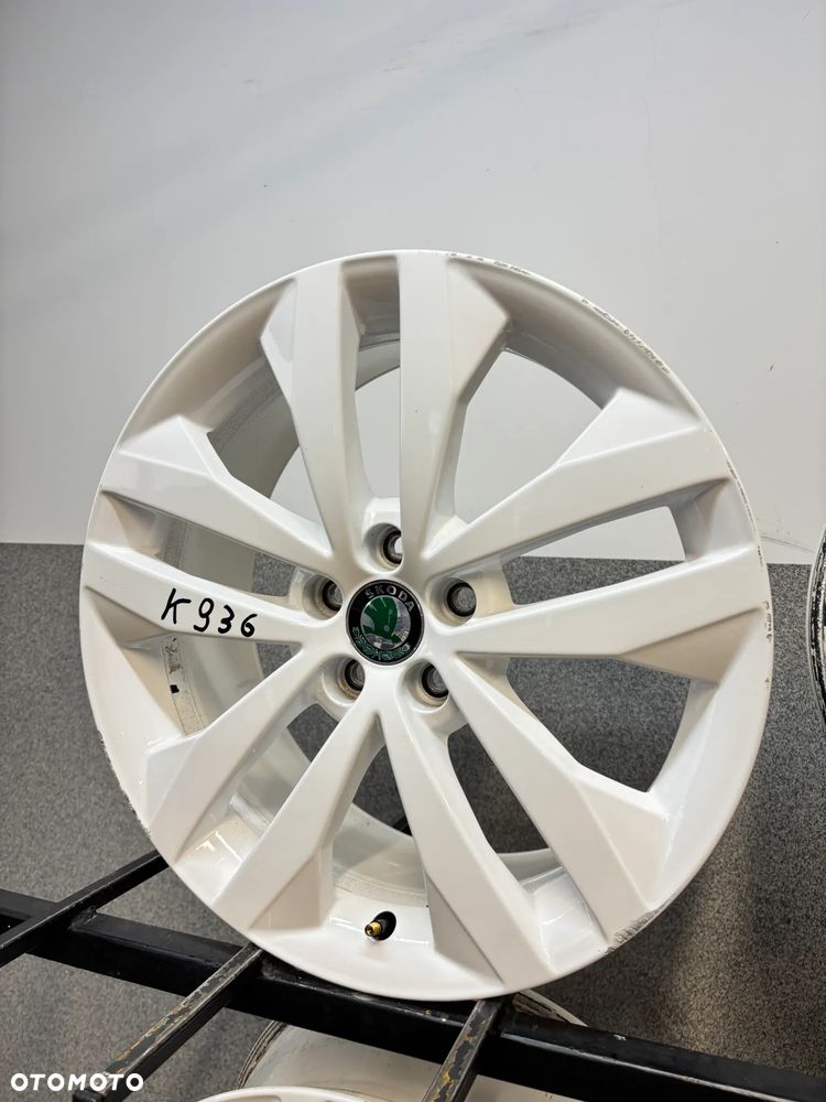 4 Felgi Alu. Skoda Fabia Rs, Roomster, Rapid 17", White - 3