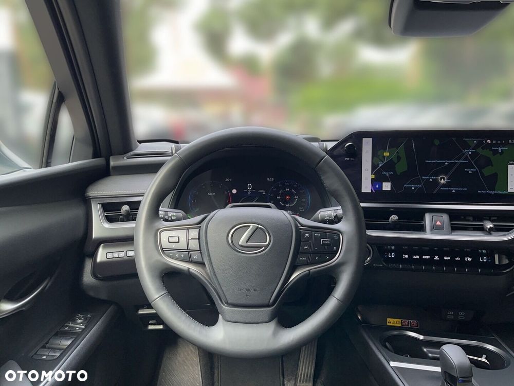 Lexus UX 300h F Sport Design - 7