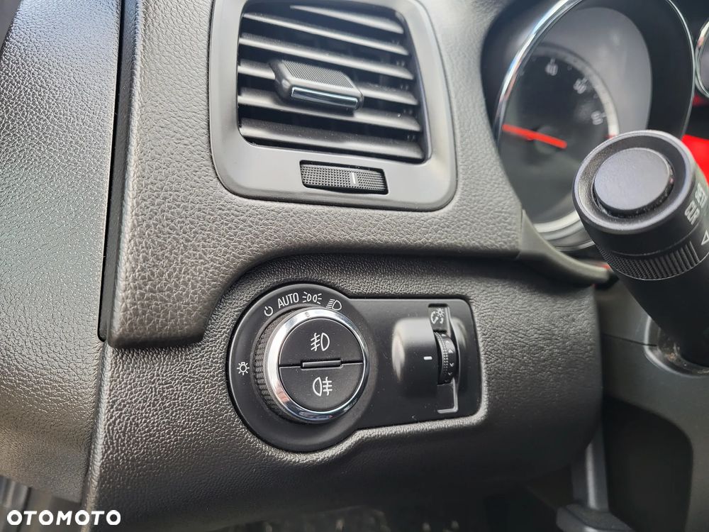 Opel Insignia 1.6 Turbo Sports Tourer Cosmo - 11