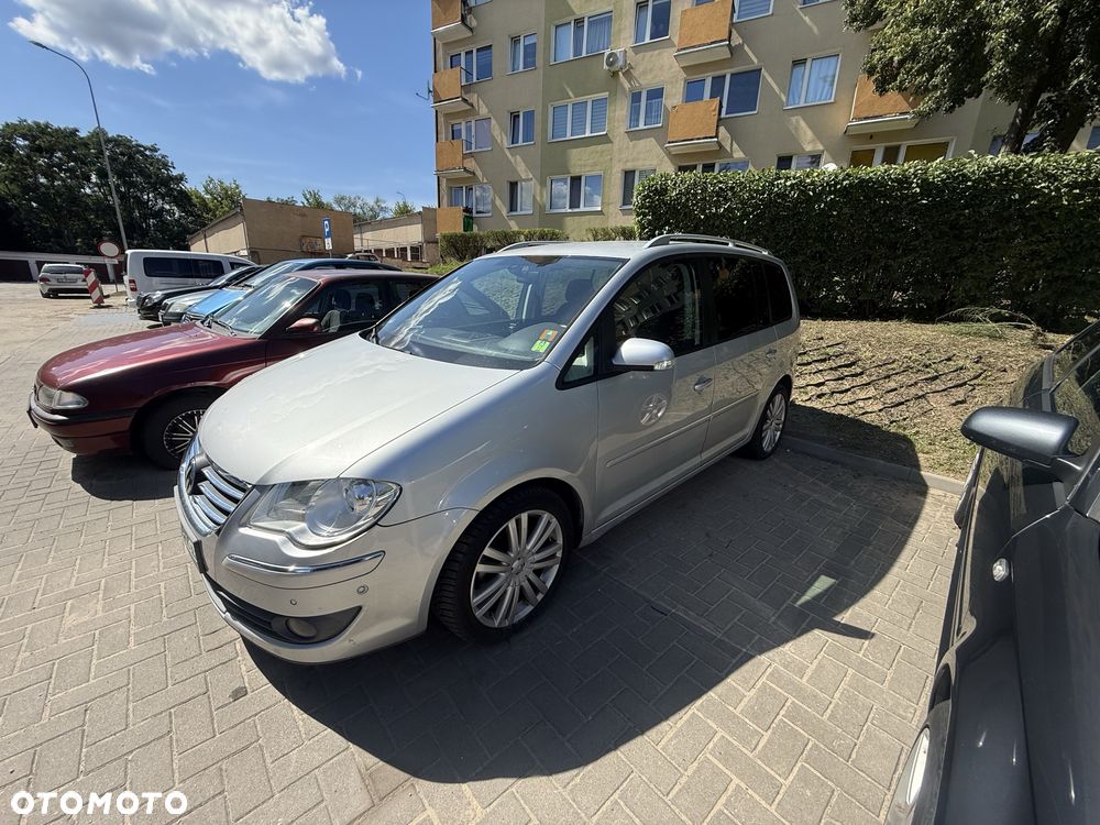 Volkswagen Touran - 3