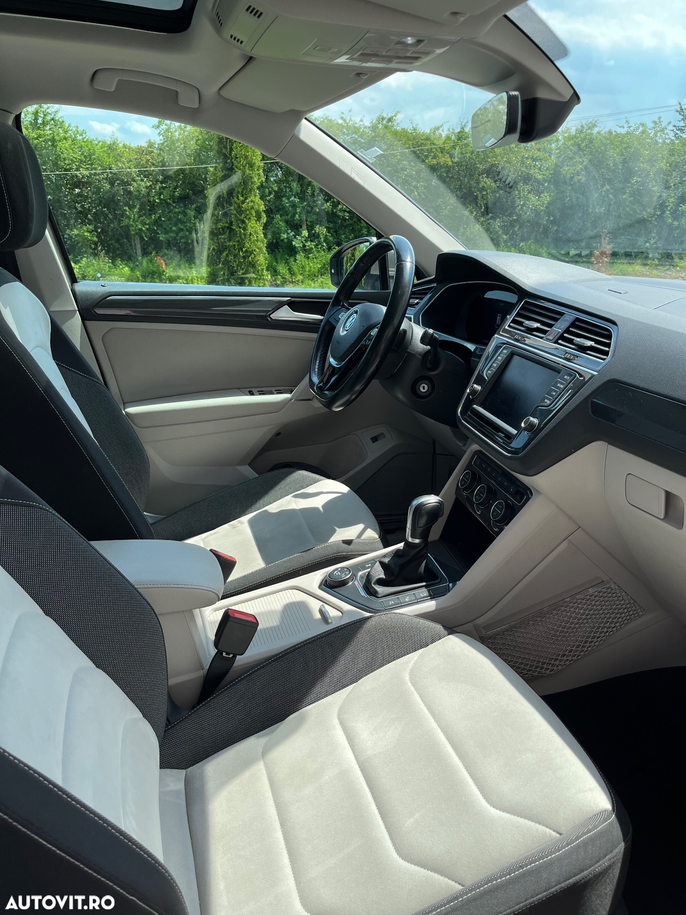 Volkswagen Tiguan 2.0 TDI 4Mot DSG Comfortline - 6
