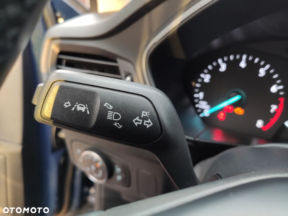 Ford Focus 1.0 EcoBoost Trend Edition - 23