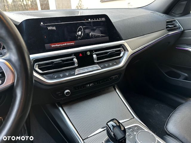 BMW Seria 3 320d xDrive Edition M Sport Shadow - 9