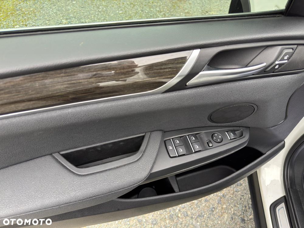 BMW X3 xDrive28i - 24