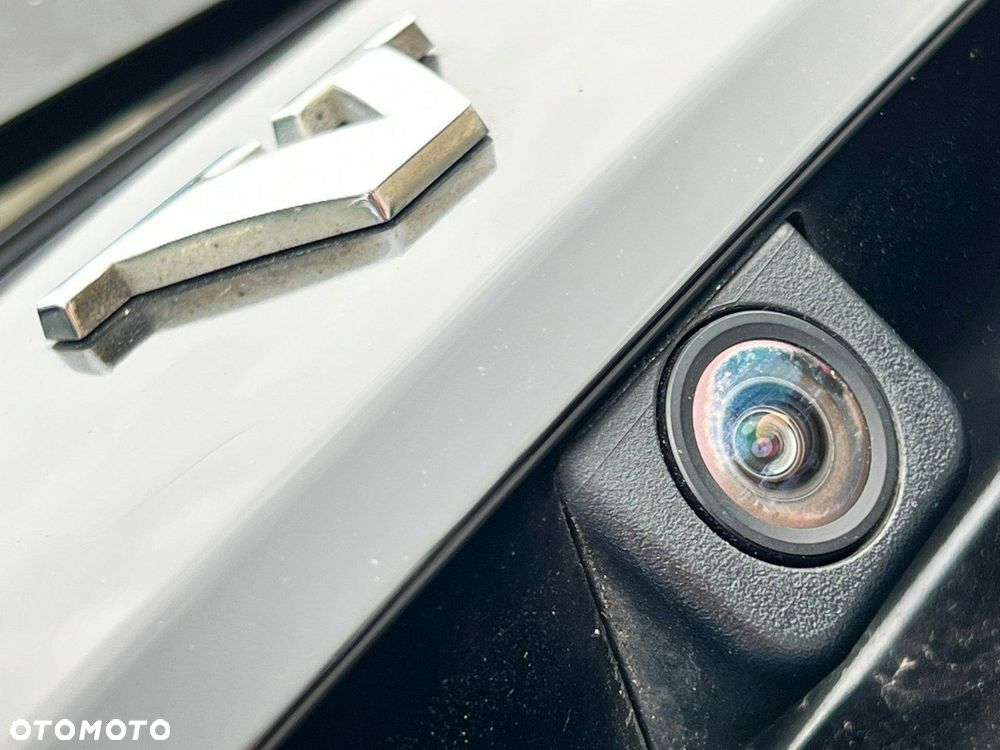 Volvo V40 Cross Country - 22