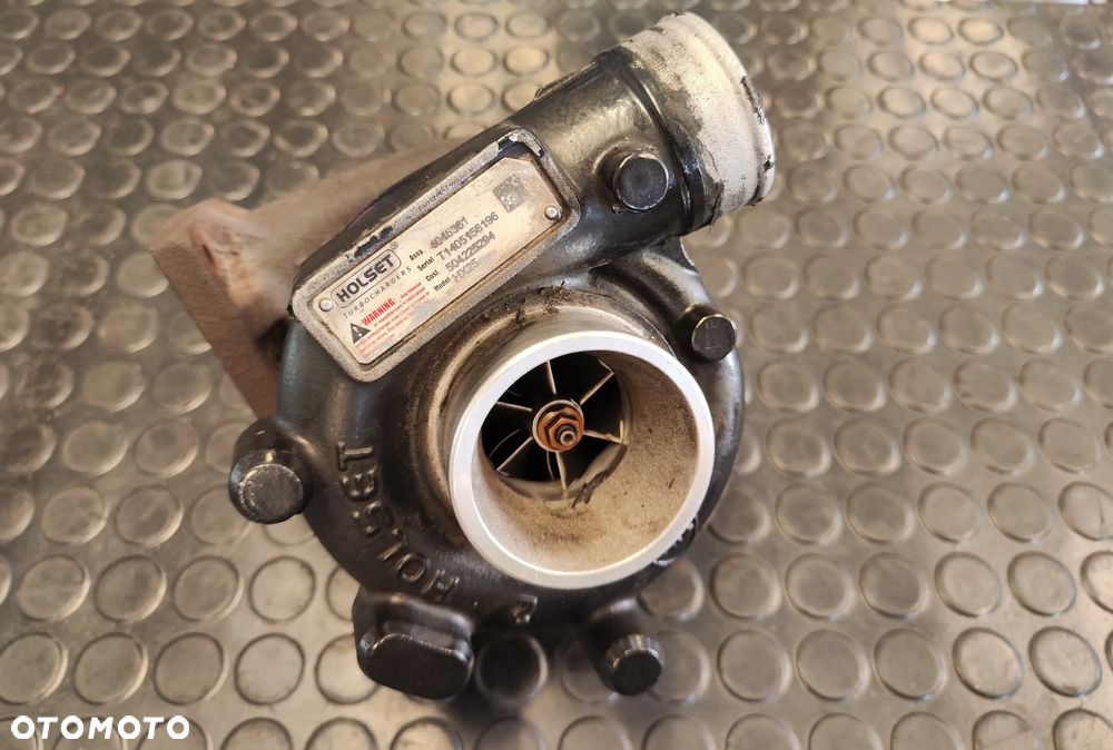 Turbosprężarka HOLSET 4045361 Case New Holland