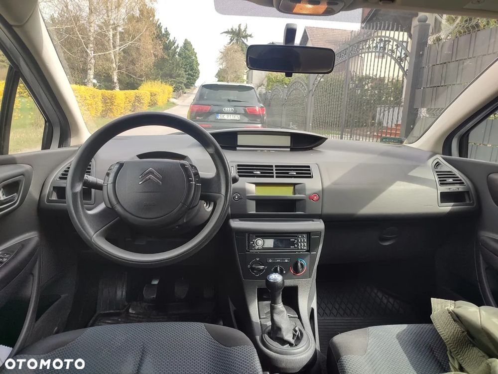 Citroën C4 1.4 16V Magic - 2