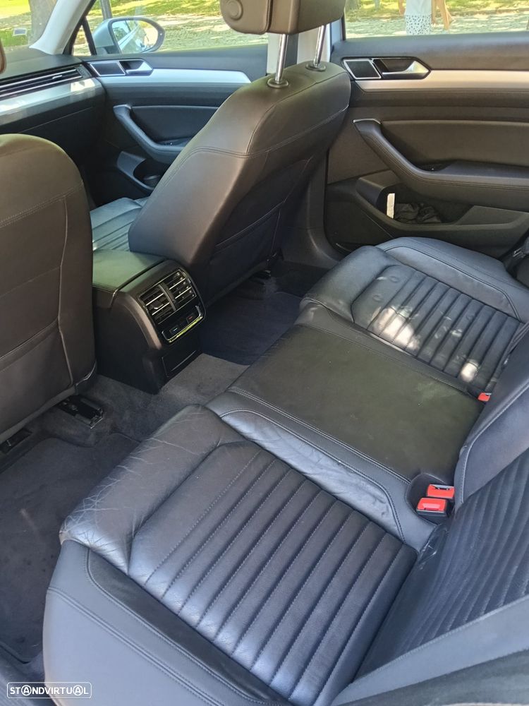 VW Passat Variant 2.0 TDI (BlueMotion ) Trendline - 16