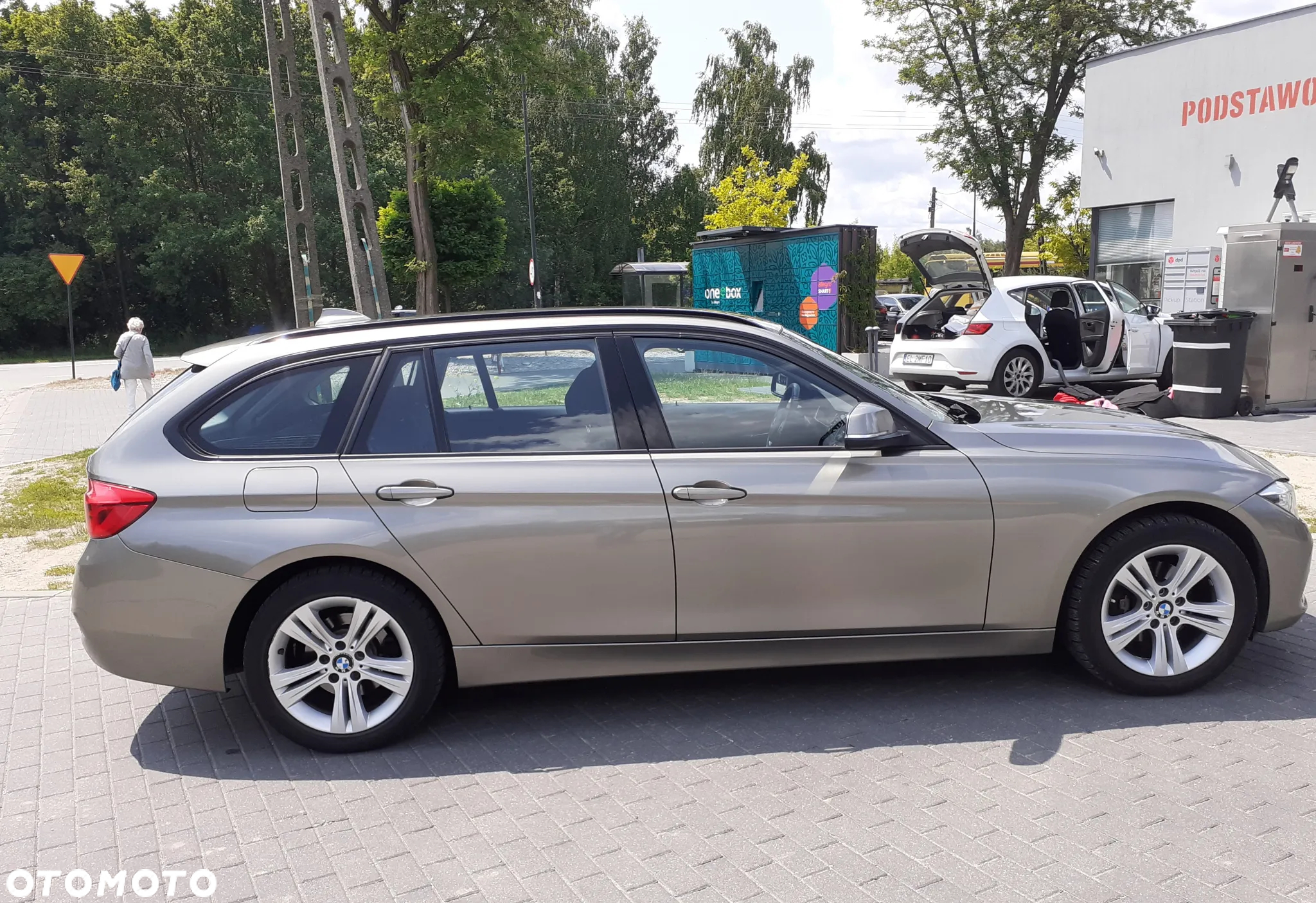 BMW Seria 3 320i xDrive - 10