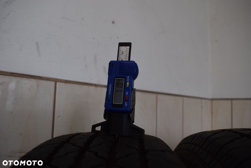 195/75 R15 Cooper Trendsetter II Biały pasek Cena za komplet - 4
