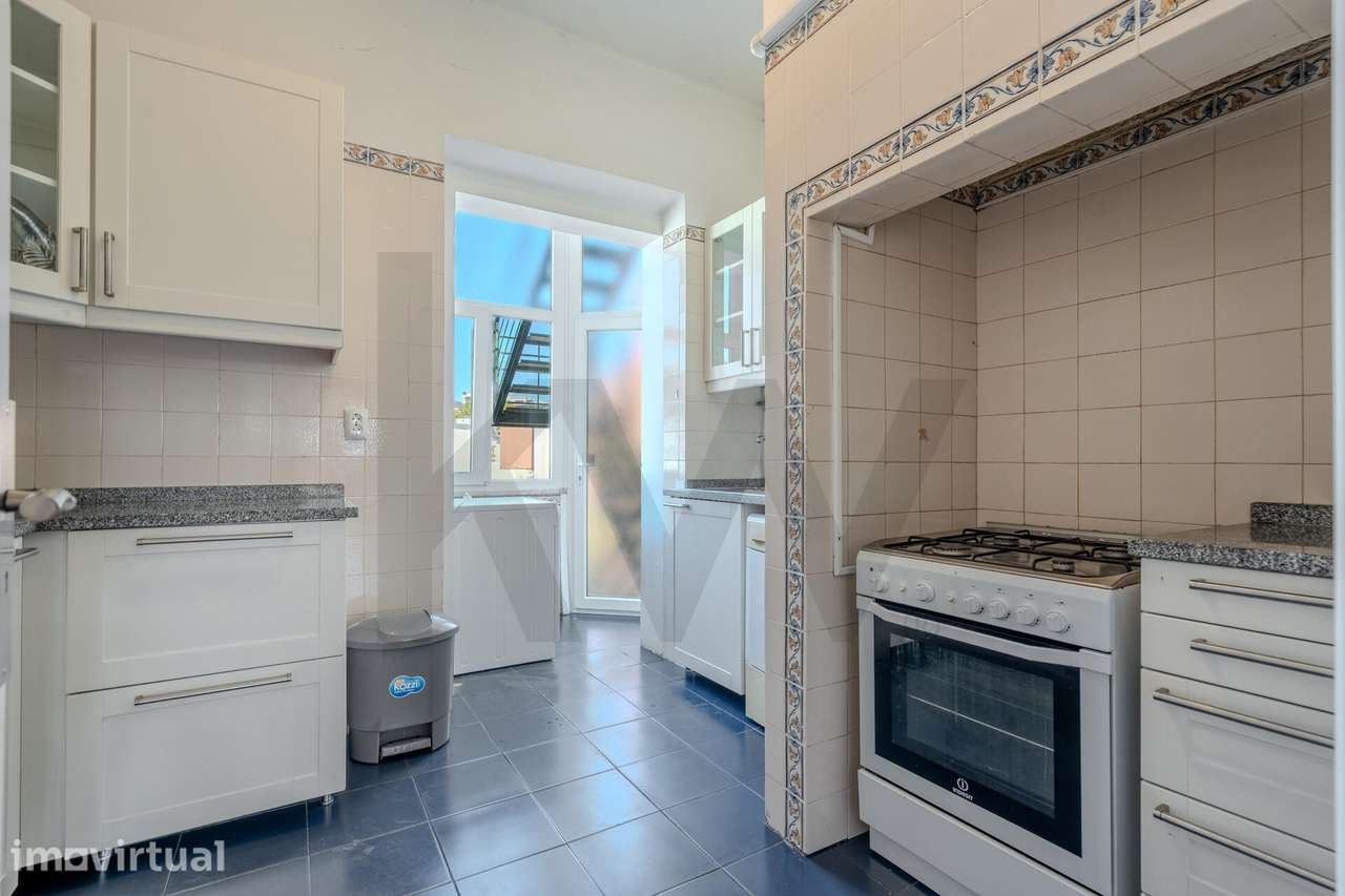 Apartamento T3 renovado no bairro de Rego, nas Avenidas Novas - Grande imagem: 3/38