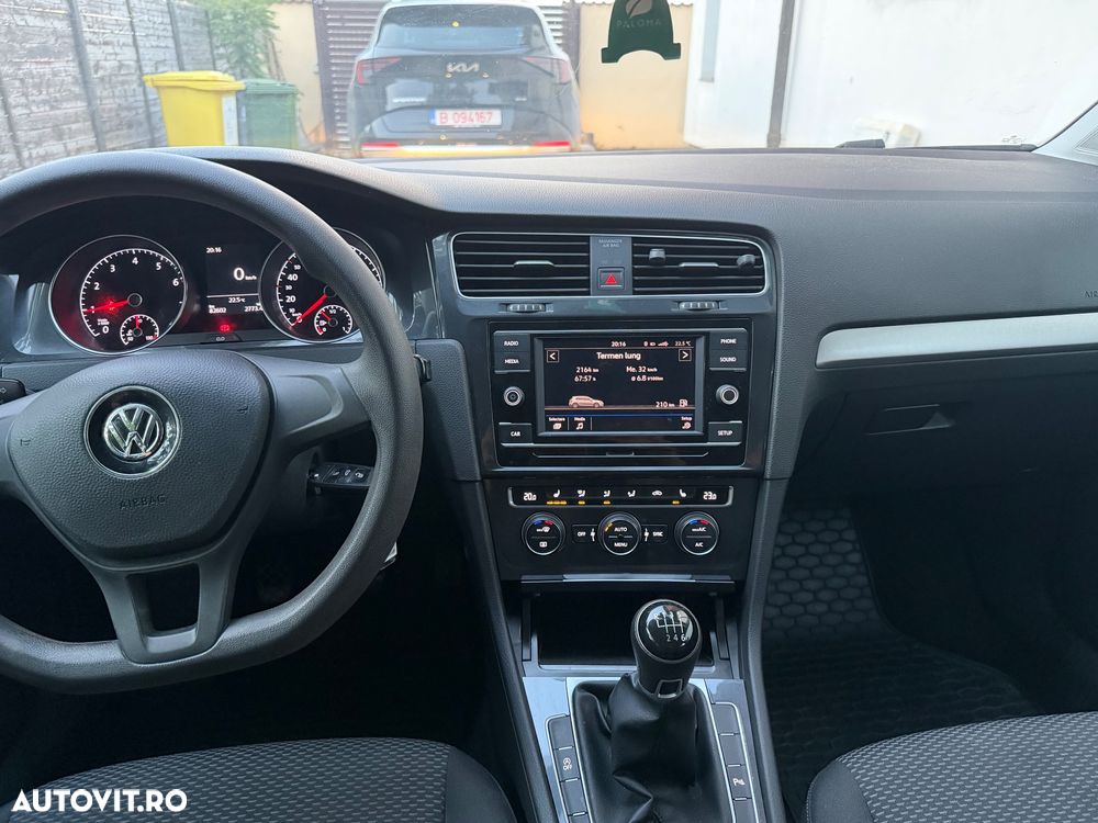 Volkswagen Golf - 9