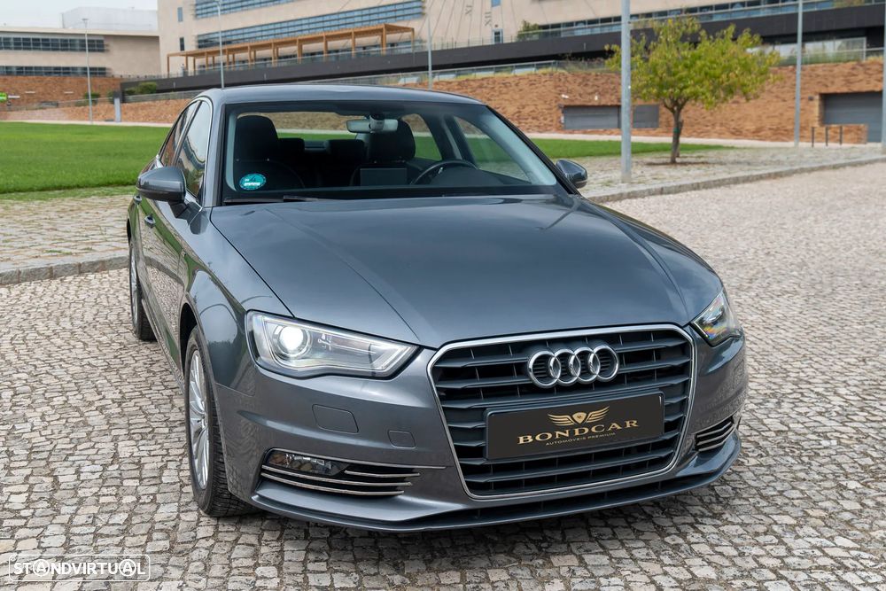 Audi A3 Limousine 1.6 TDI S-line - 2