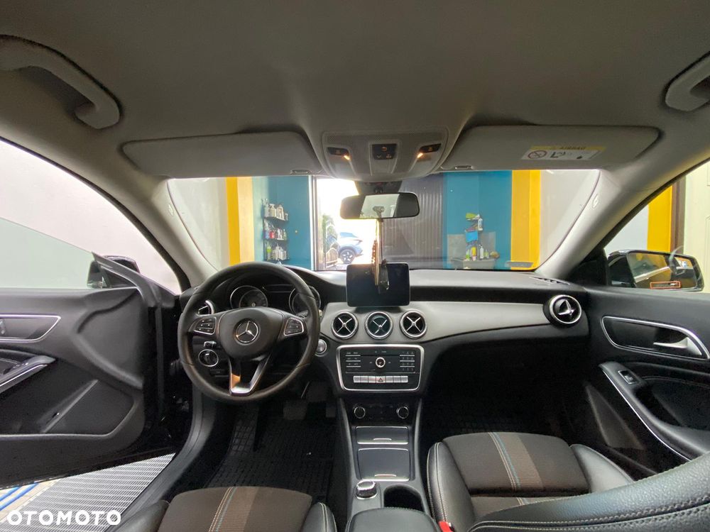 Mercedes-Benz CLA 220 4-Matic - 18