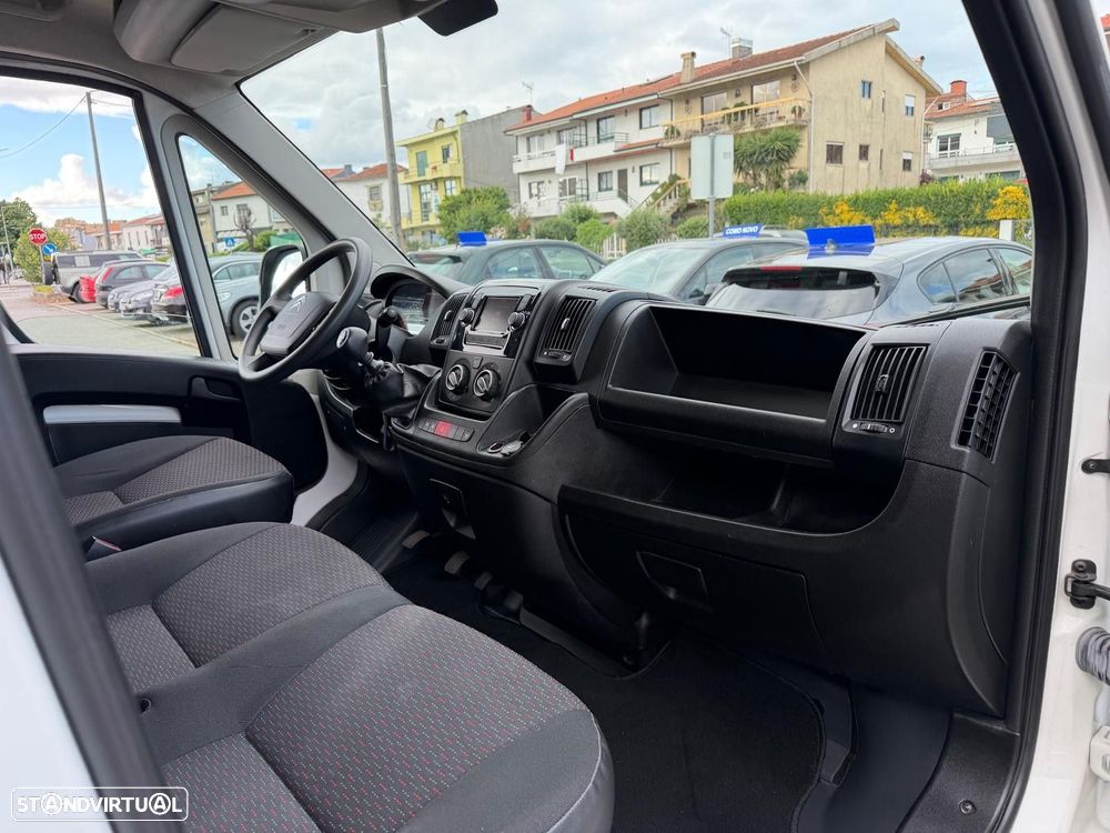Citroën Jumper 2.2 BlueHDi 30 L1H1 - 11