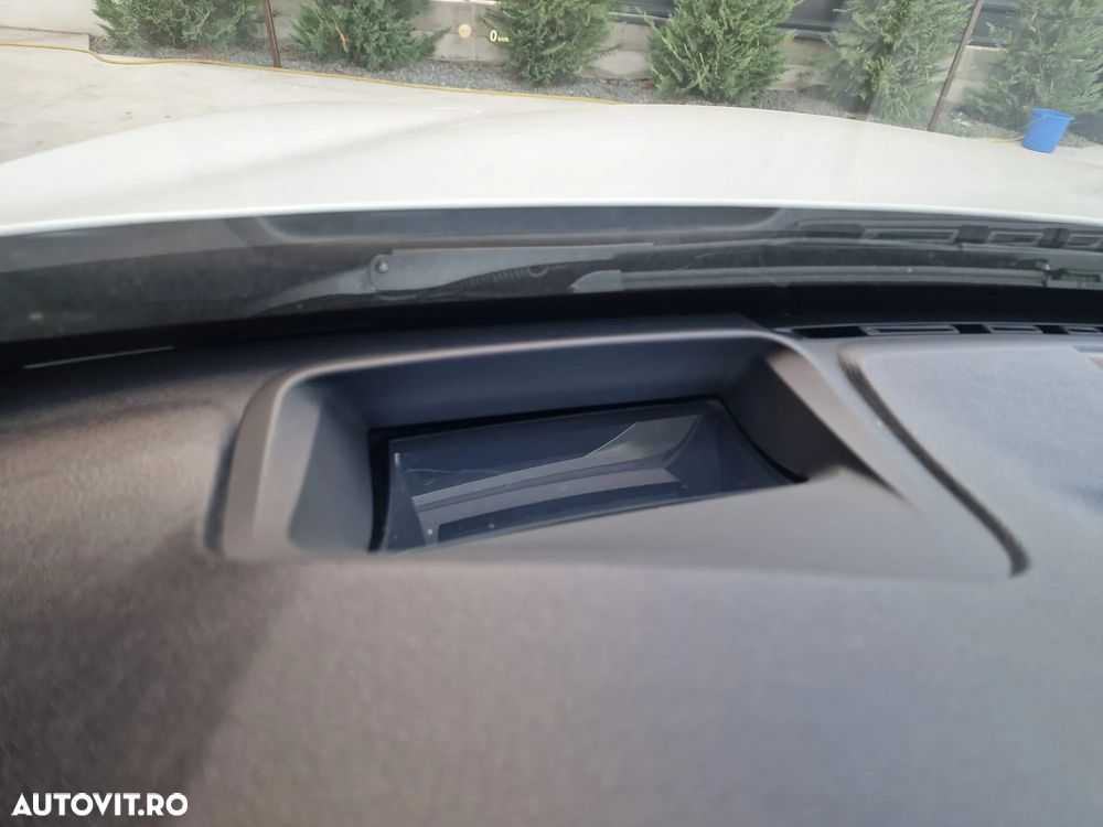 BMW Seria 3 320d xDrive GT Aut. M Sport - 31