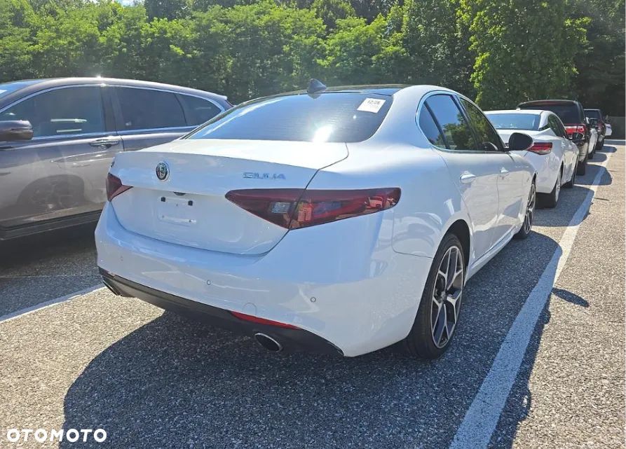 Alfa Romeo Giulia 2.0 Turbo TI Q4 - 4