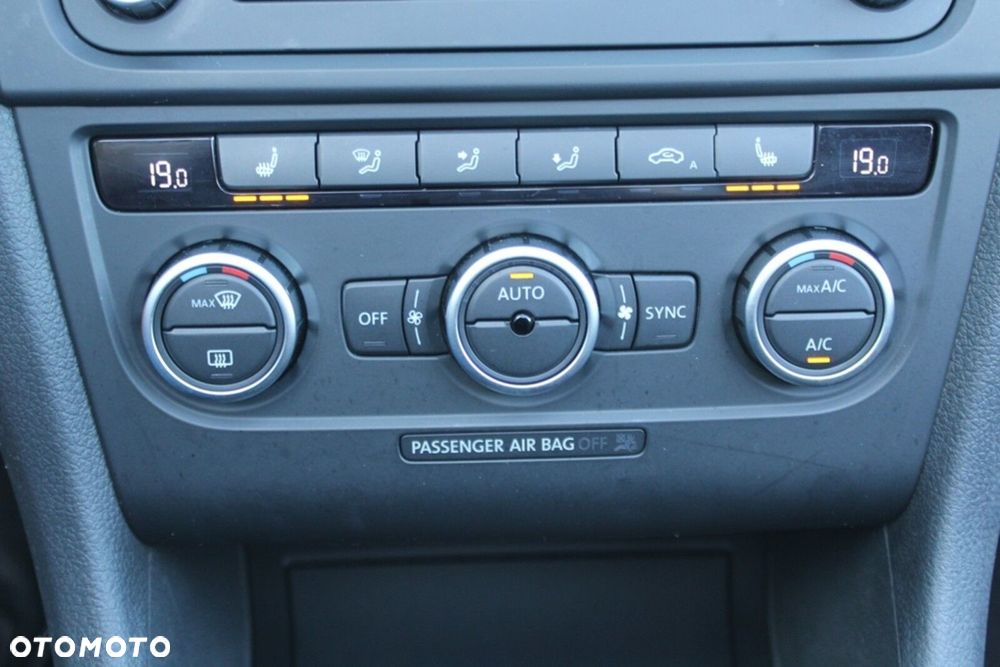 Volkswagen Golf - 17