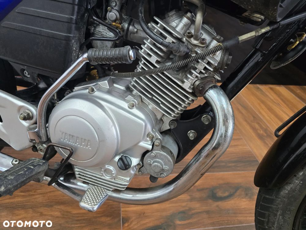 Yamaha YBR - 8