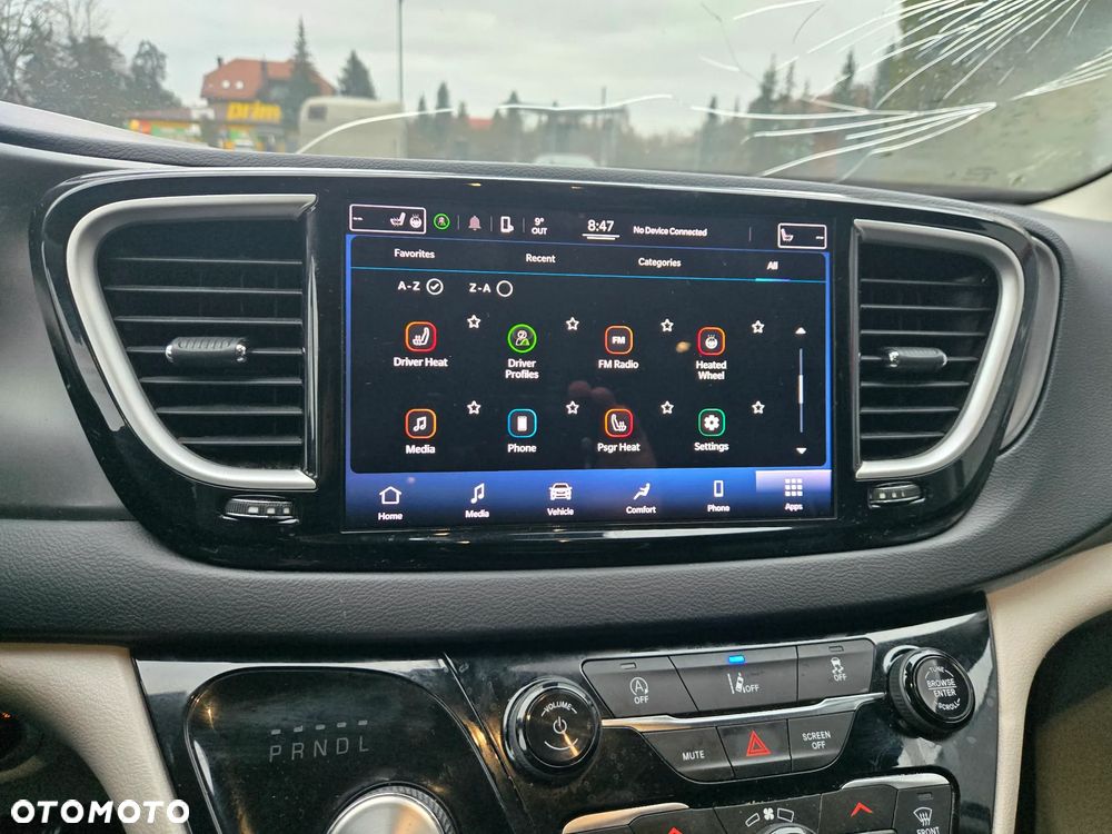 Chrysler Pacifica - 26