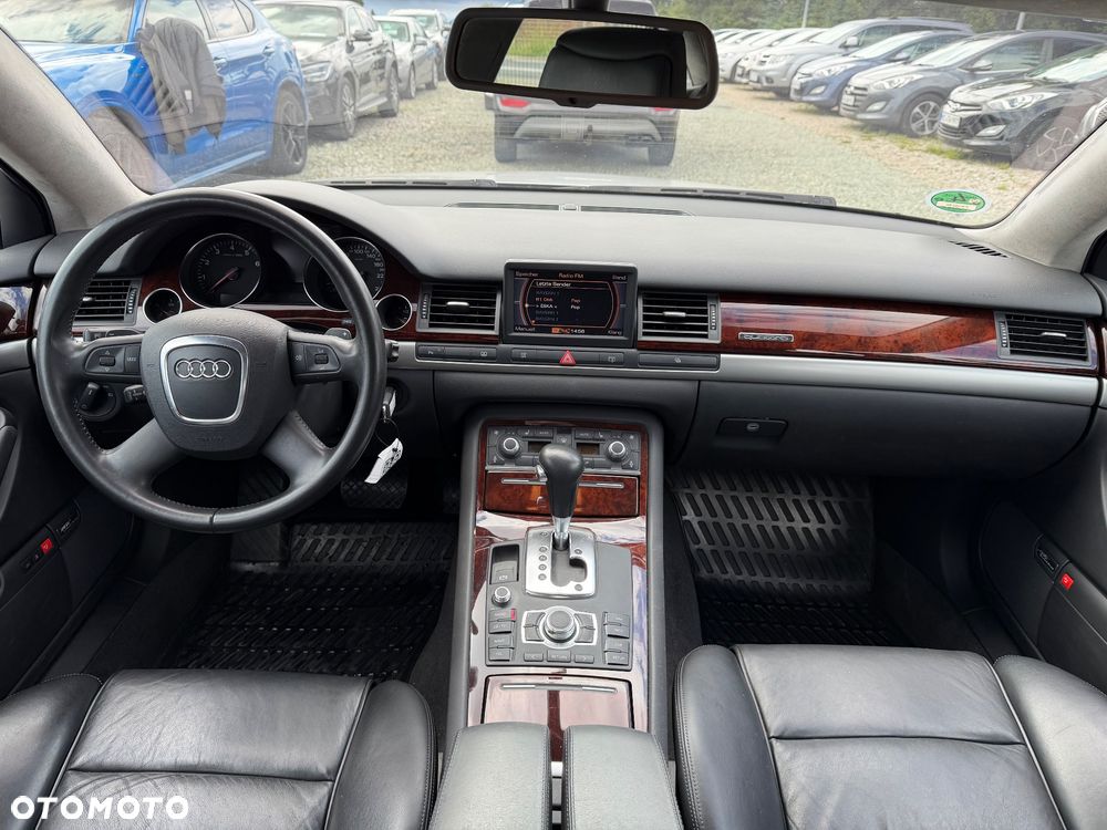 Audi A8 4.2 Quattro - 27