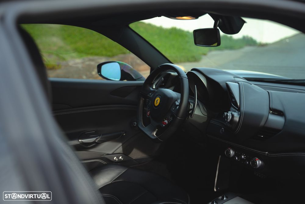 Ferrari 488 GTB - 29