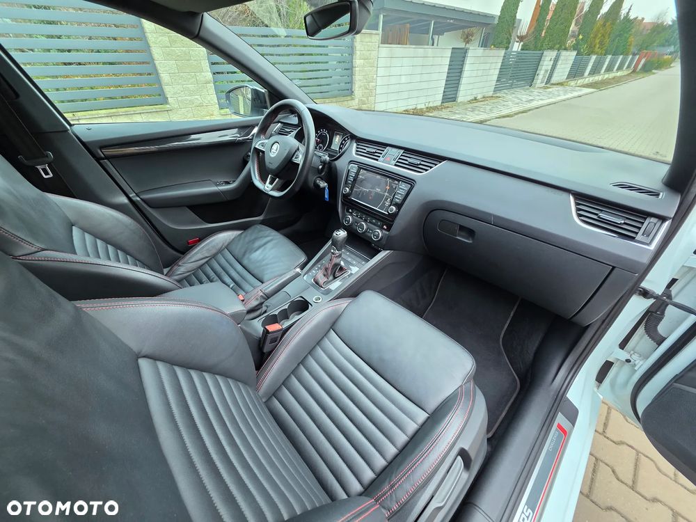 Skoda Octavia 2.0 TDI 4x4 DSG RS - 8