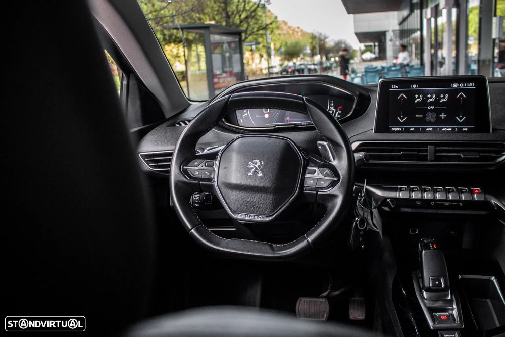 Peugeot 3008 1.2 PureTech Allure Pack EAT8 - 34