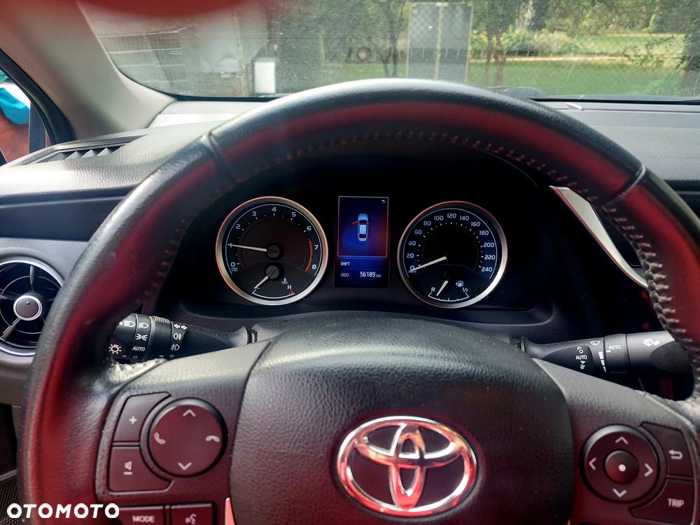 Toyota Corolla 1.6 Premium - 9