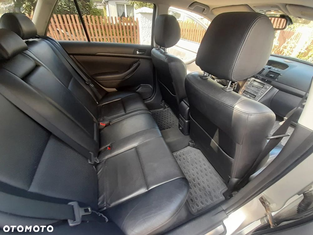 Toyota Avensis 2.4 VVT-i Sol Plus - 7