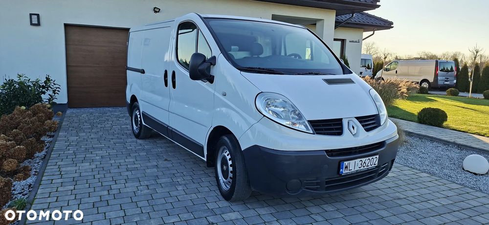 Renault trafic - 3