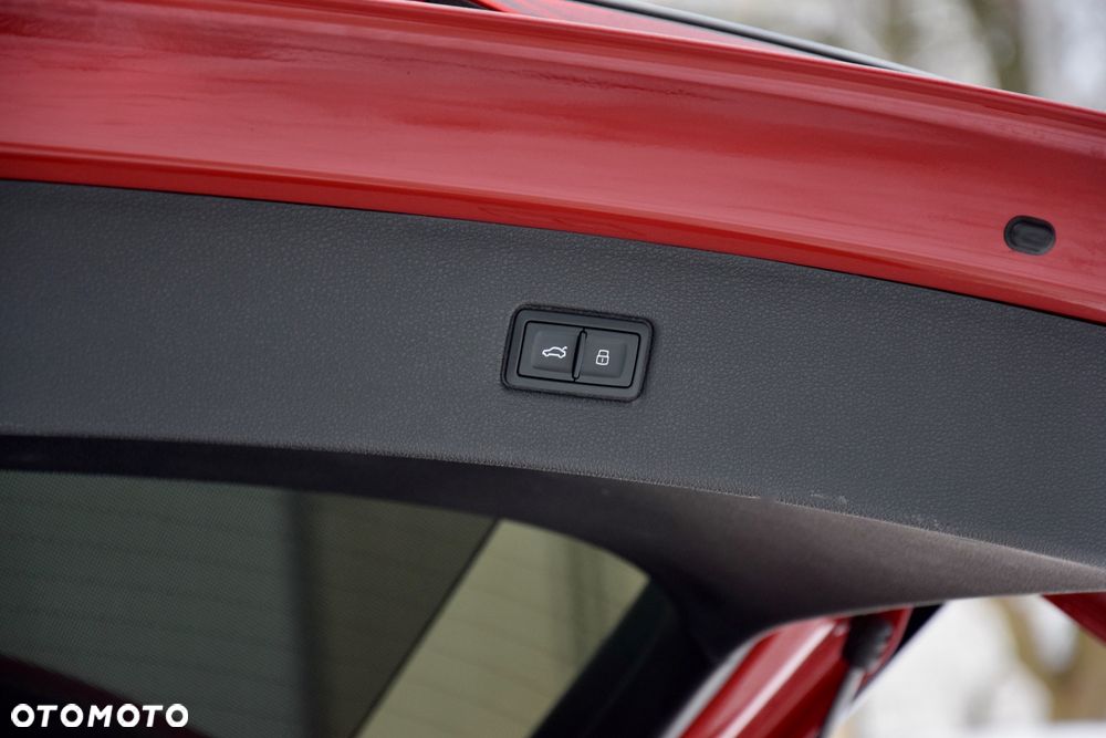 Audi Q7 TFSI e PHEV 360 kW Quattro S Line Tiptr - 26