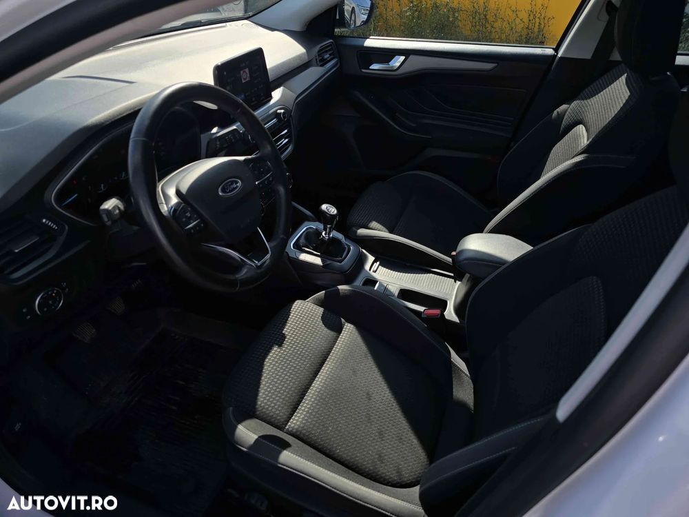 Ford Focus - 9