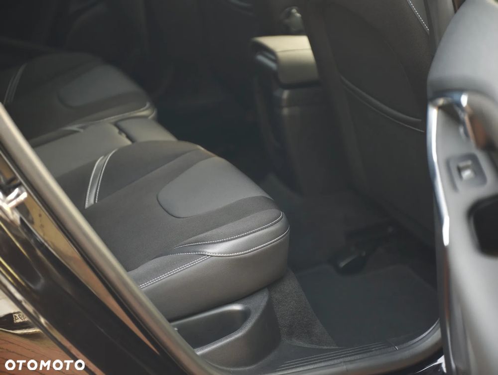 Volvo V40 D2 Momentum - 8