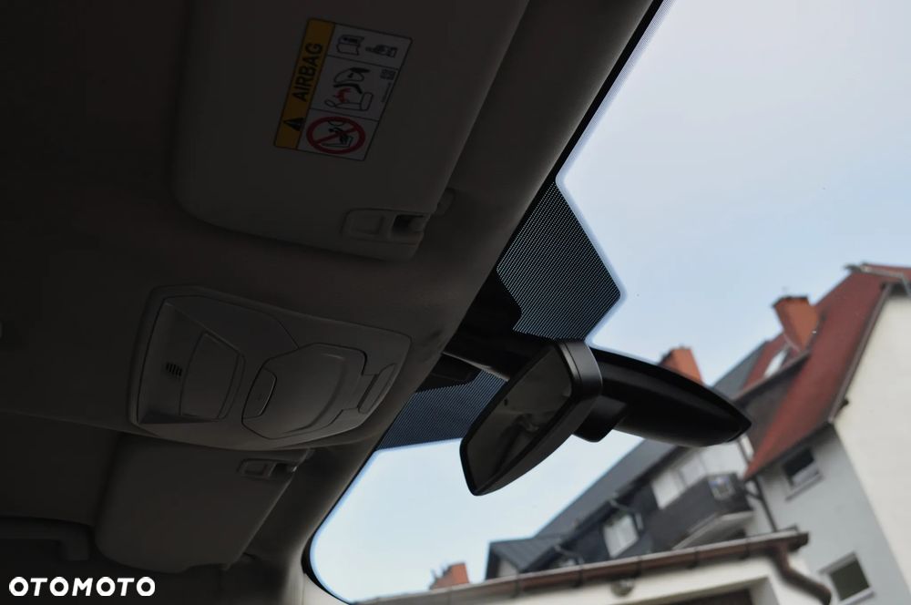 Ford Kuga 2.0 TDCi 4x4 Titanium - 25