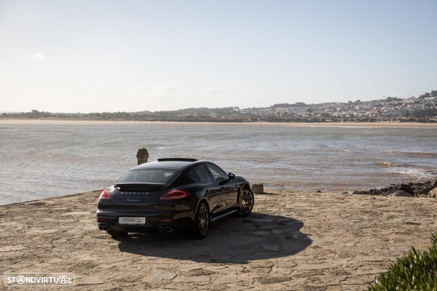 Porsche Panamera 4 Edition PDK - 11