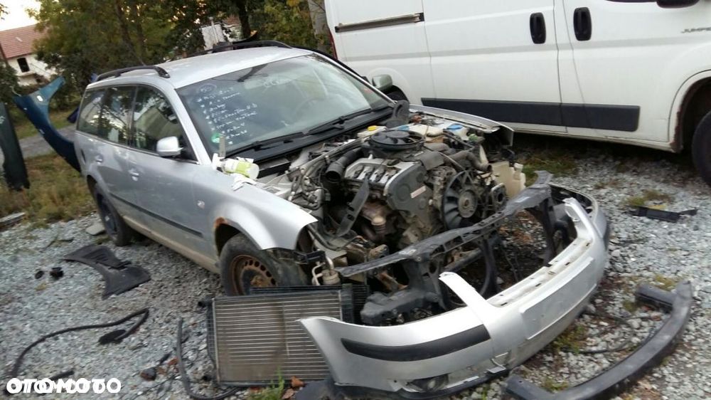 Części VW Passat B5 fl 2.0 V5 benzyna 02r. Kombi srebrny - 4