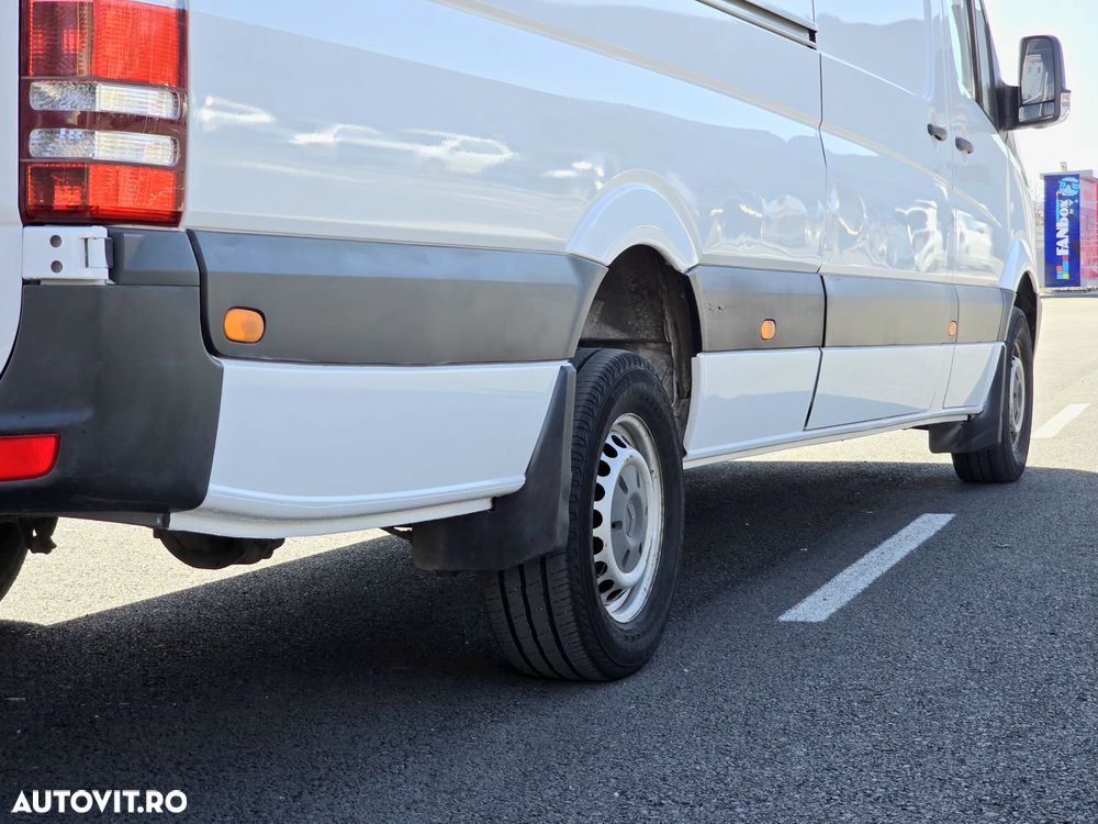 Mercedes-Benz Sprinter - 12