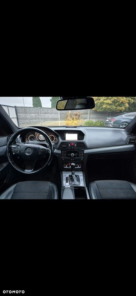 Mercedes-Benz Klasa E 350 CDI BlueEff - 21
