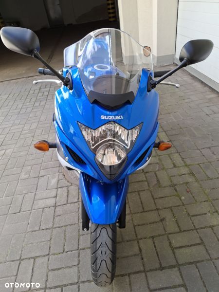 Suzuki GSX - 3