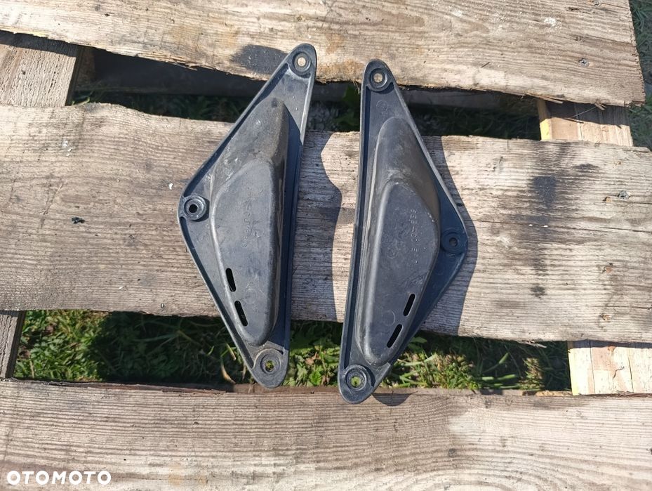 Zaślepka ramy Yamaha R6 rj03 98 - 02 r zaślepki plastiki owiewki B4 - 5
