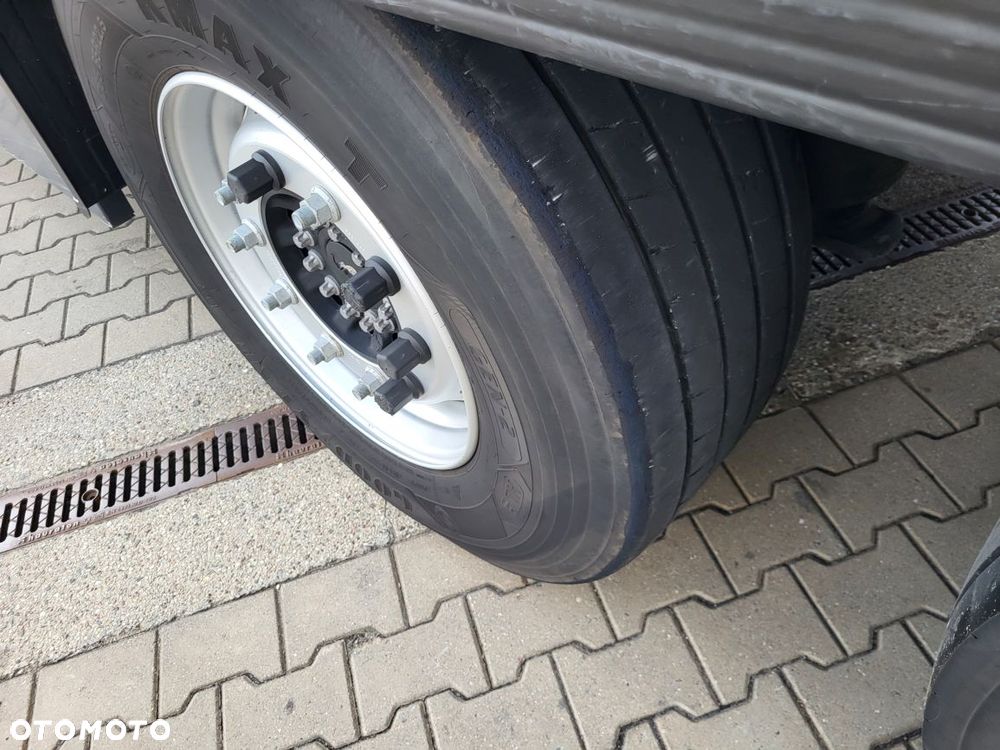 Schmitz Cargobull Kwiatówka; ThermoKing SLXi300; Uchwyty promowe, Paleciarka, STD - 8