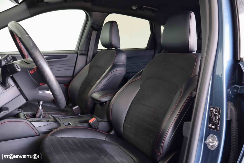 Ford Kuga 1.5 EcoBoost ST-Line X - 40